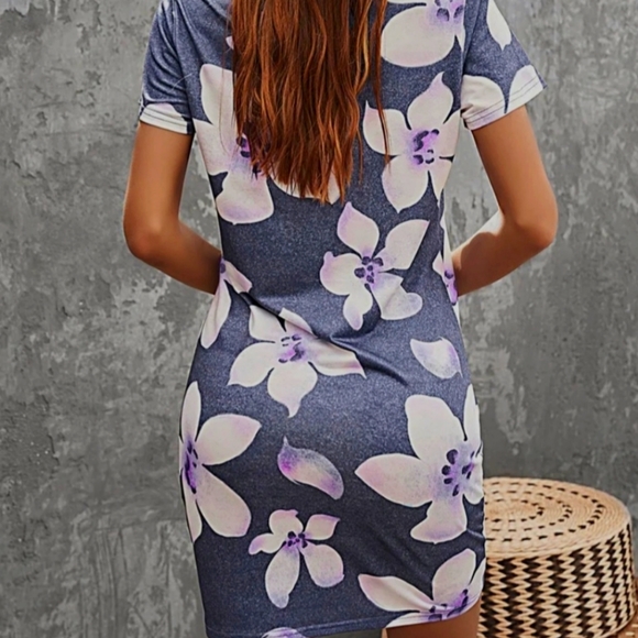Envy LS Blue/Gray Twist Mini Floral Dress - Picture 2 of 4